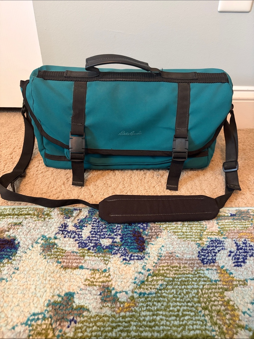 Vintage Eddie Bauer Messenger Shoulder Bag
